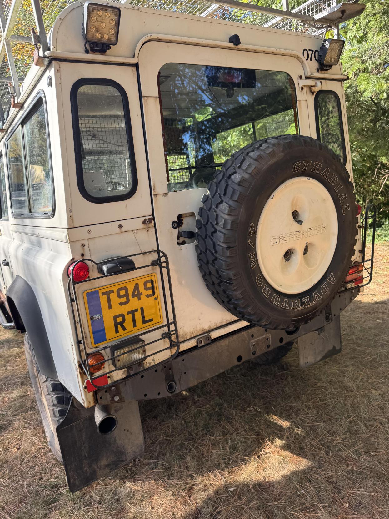 Land Rover Defender 110 2.5 TD5 SUV 5dr Diesel Manual (280 g/km, 127 bhp)