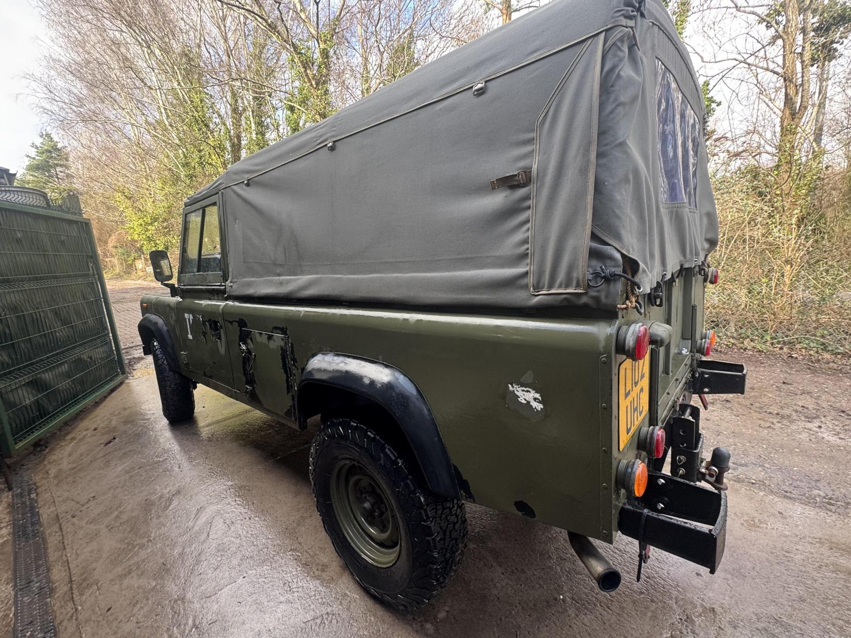 Land Rover Defender 110 2.5 Pickup (1990 - 2006)