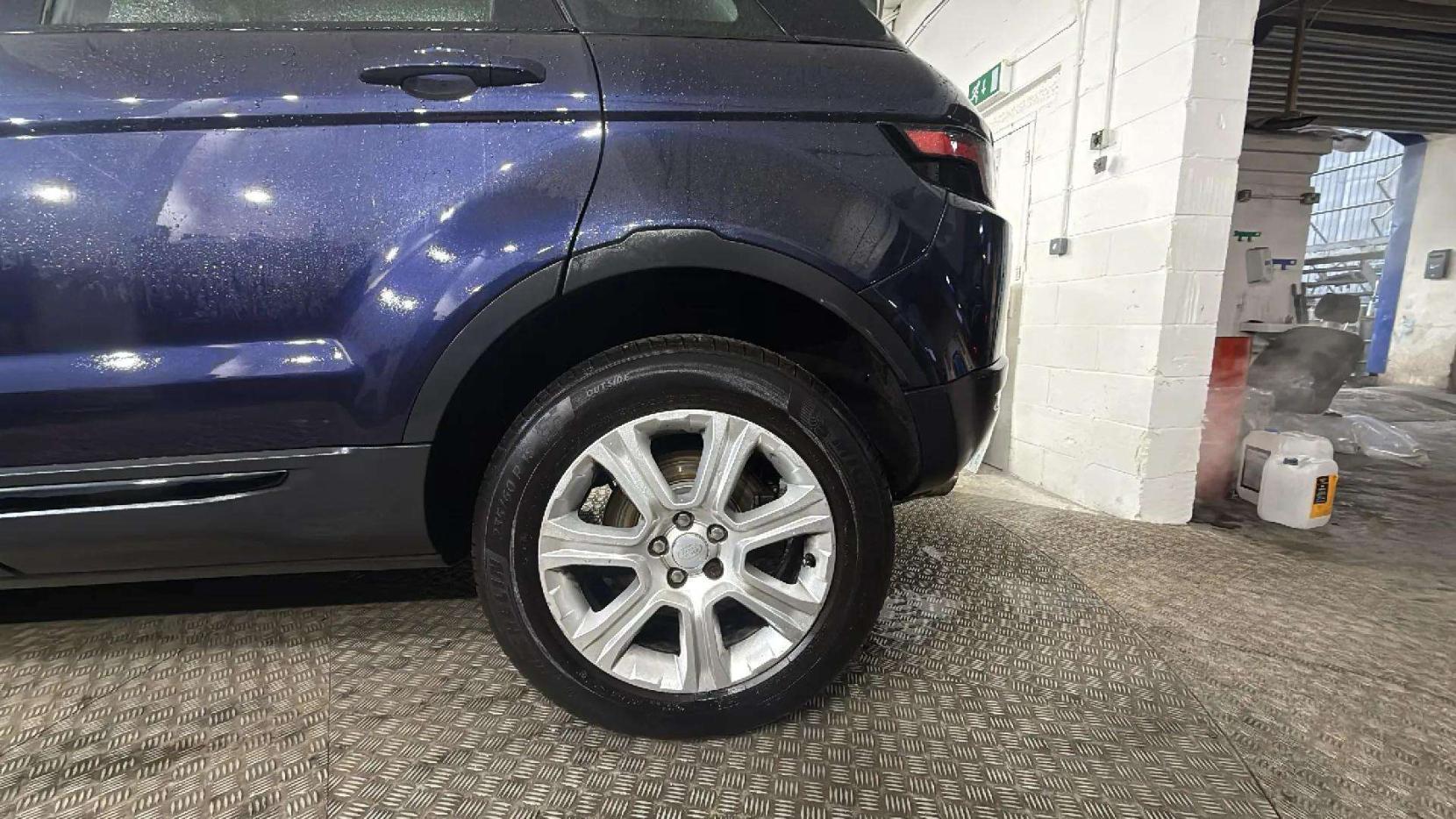 Land Rover Range Rover Evoque 2.0 TD4 SE Tech SUV 5dr Diesel Auto 4WD Euro 6 (s/s) (180 ps)