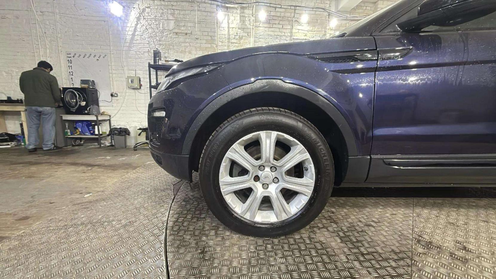 Land Rover Range Rover Evoque 2.0 TD4 SE Tech SUV 5dr Diesel Auto 4WD Euro 6 (s/s) (180 ps)