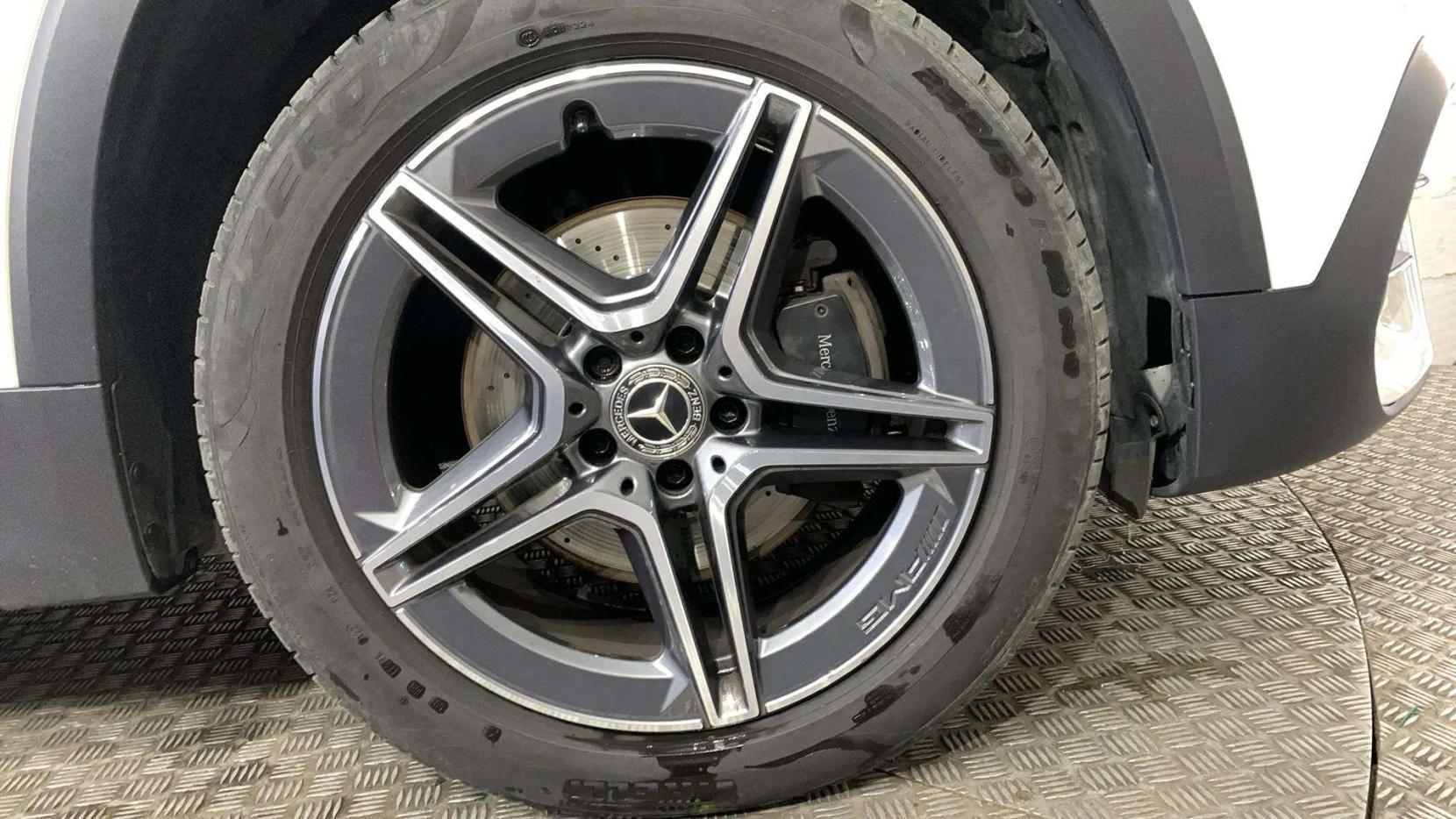 Mercedes-Benz GLB 1.3 GLB200 AMG Line SUV 5dr Petrol 7G-DCT Euro 6 (s/s) (163 ps)