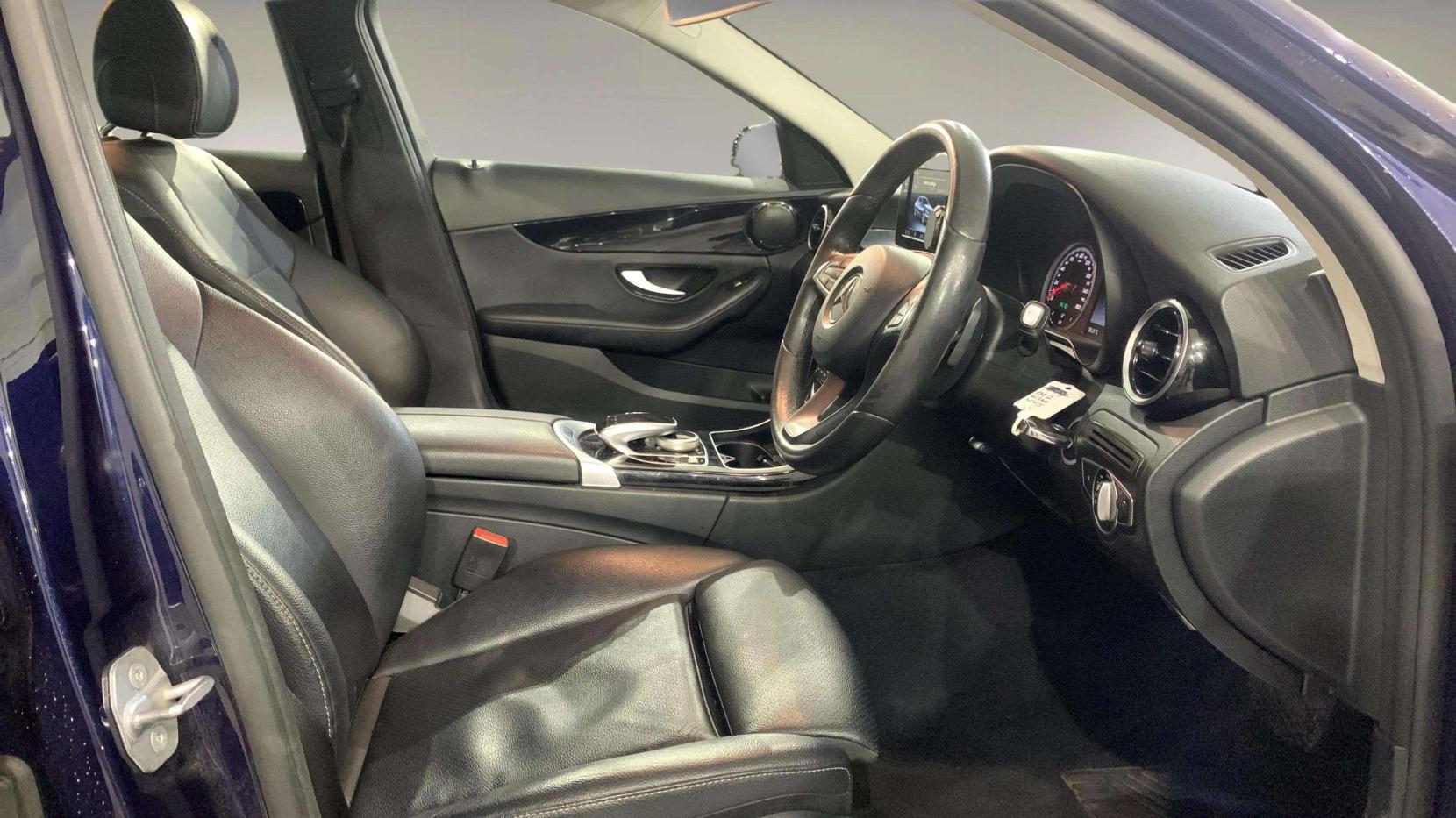 Mercedes-Benz C Class 2.1 C220d SE Saloon 4dr Diesel G-Tronic+ Euro 6 (s/s) (170 ps)