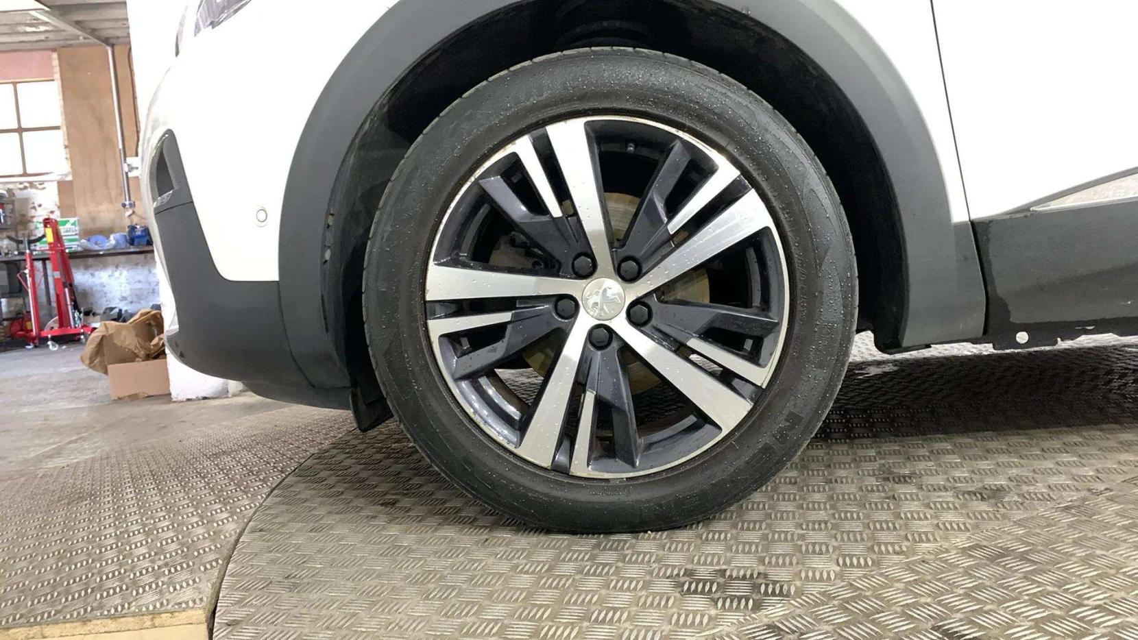 Peugeot 3008 1.2 PureTech Allure SUV 5dr Petrol Manual Euro 6 (s/s) (130 ps)