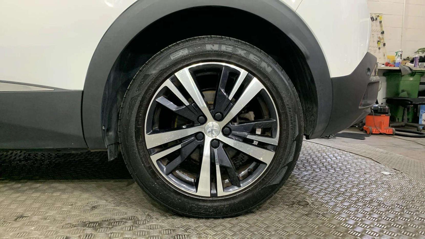 Peugeot 3008 1.2 PureTech Allure SUV 5dr Petrol Manual Euro 6 (s/s) (130 ps)