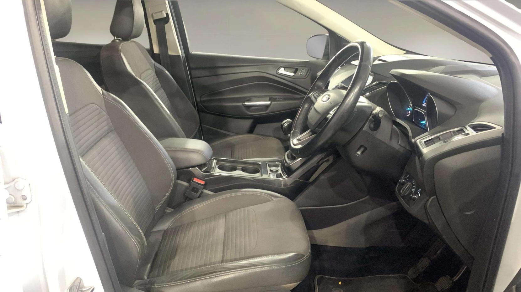 Ford Kuga 1.5T EcoBoost Titanium SUV 5dr Petrol Manual 2WD Euro 6 (s/s) (150 ps)