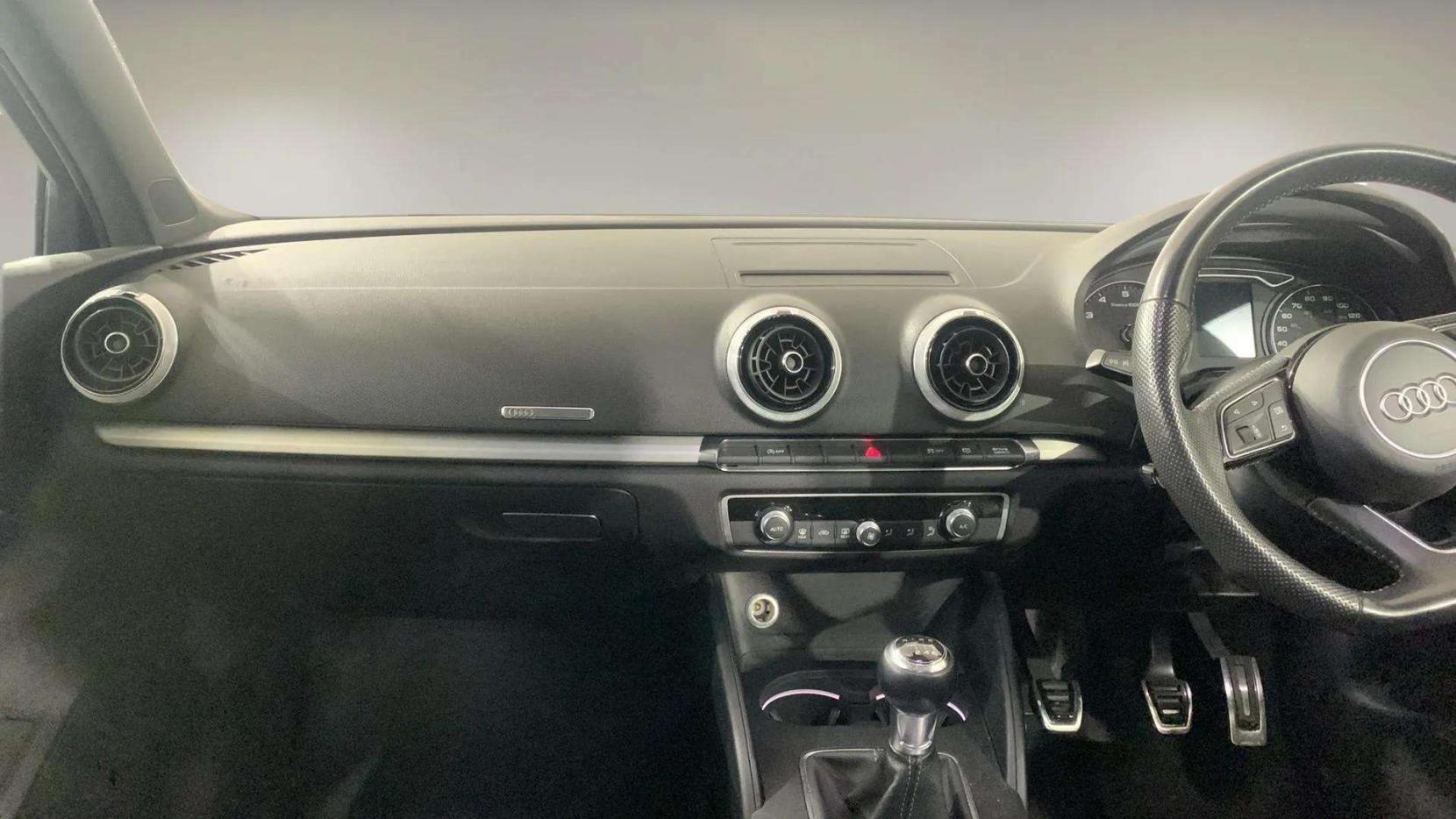 Audi A3 1.5 TFSI CoD Black Edition Saloon 4dr Petrol Manual Euro 6 (s/s) (150 ps)