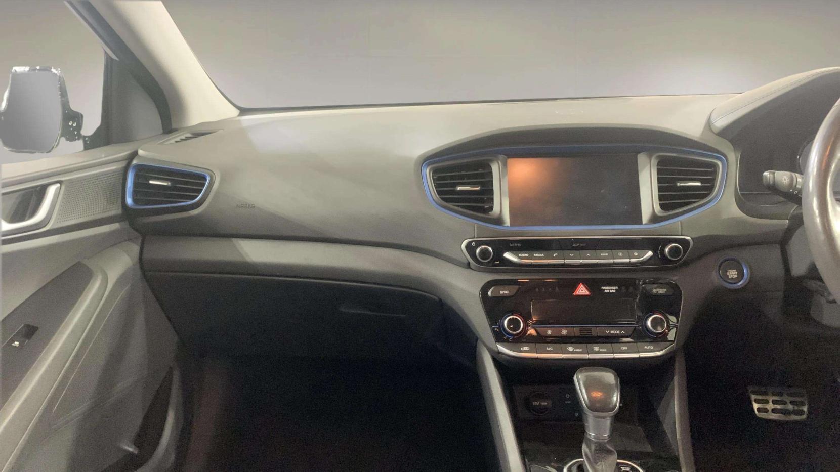 Hyundai IONIQ 1.6 h-GDi Premium SE Hatchback 5dr Petrol Hybrid DCT Euro 6 (s/s) (141 ps)