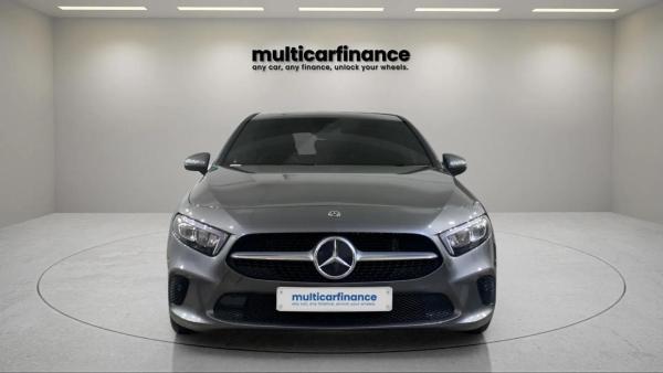 Mercedes-Benz A Class 1.5 A180d Sport (Executive) Hatchback 5dr Diesel 7G-DCT Euro 6 (s/s) (116 ps)