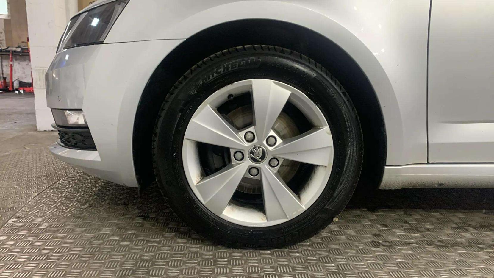 Skoda Octavia 1.5 TSI GPF ACT SE Technology Estate 5dr Petrol Manual Euro 6 (s/s) (150 ps)