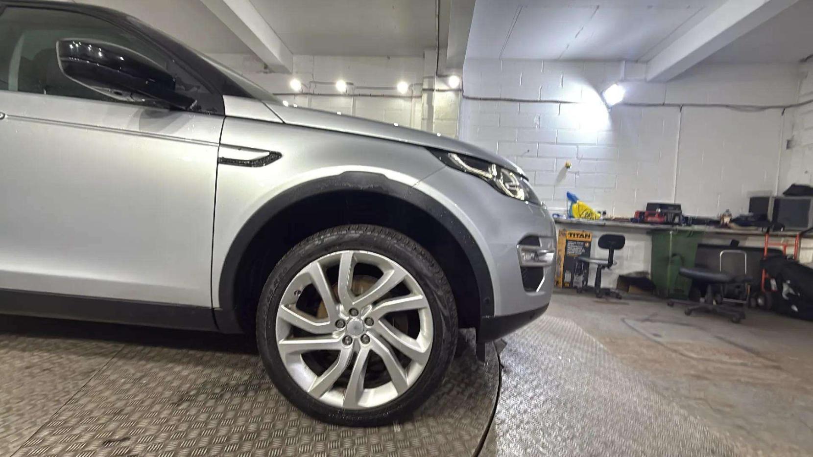 Land Rover Discovery Sport 2.0 TD4 HSE Luxury SUV 5dr Diesel Auto 4WD Euro 6 (s/s) (180 ps)