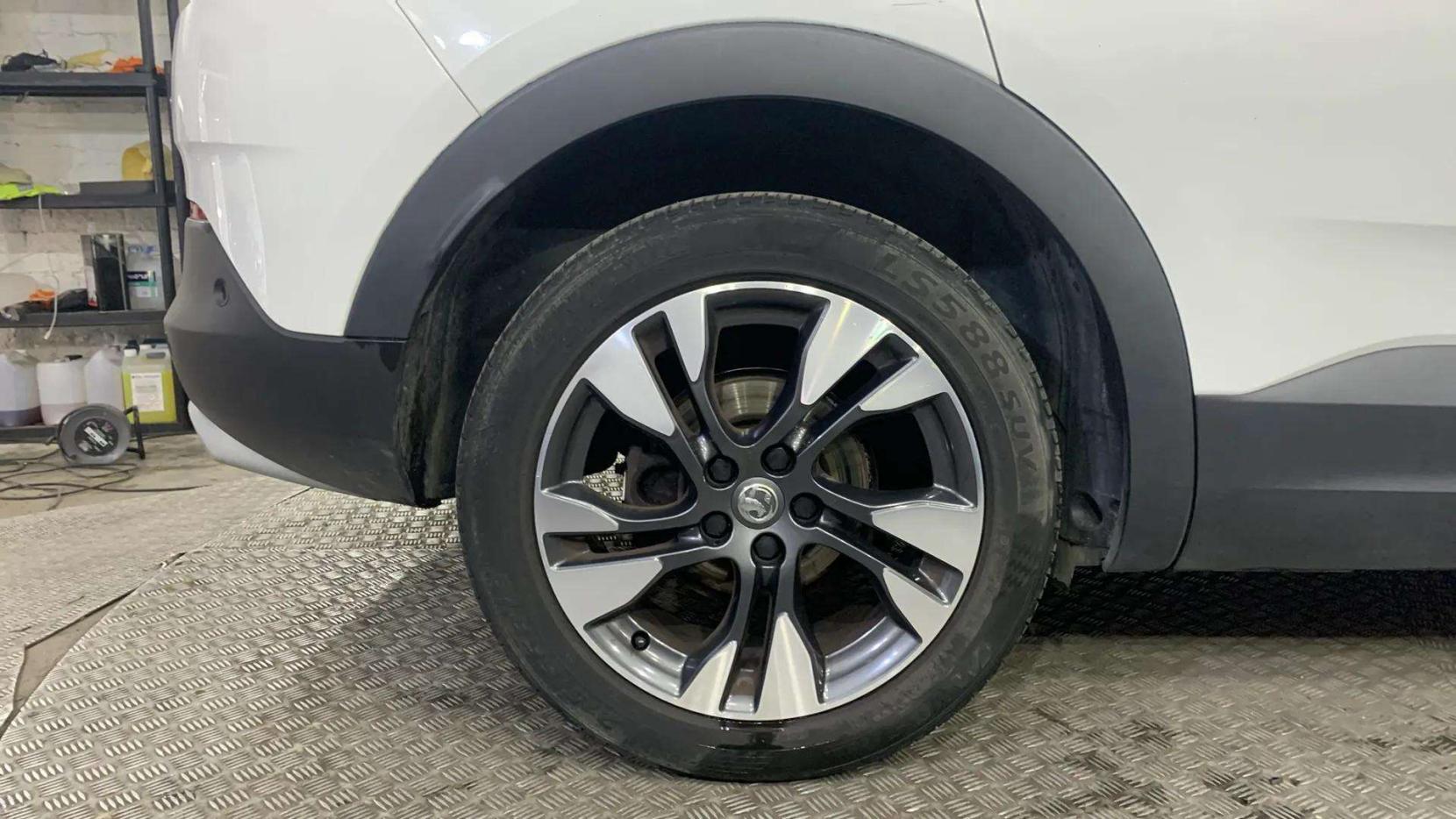 Vauxhall Grandland X 1.2 Turbo Sport Nav SUV 5dr Petrol Manual Euro 6 (s/s) (130 ps)