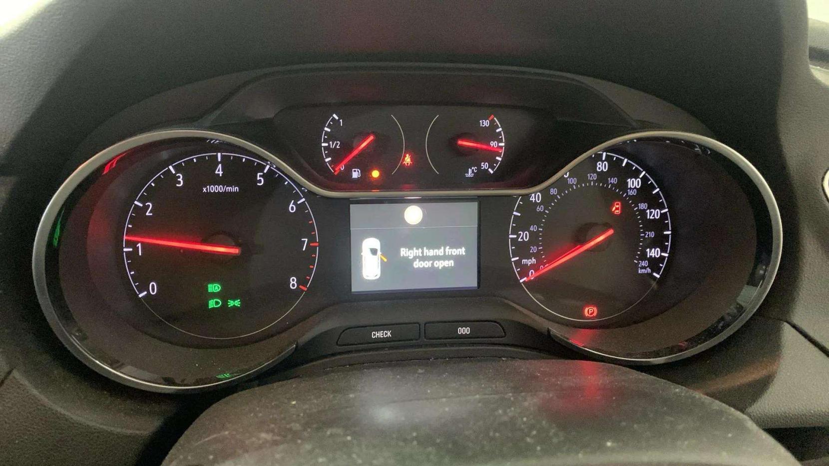Vauxhall Grandland X 1.2 Turbo Sport Nav SUV 5dr Petrol Manual Euro 6 (s/s) (130 ps)