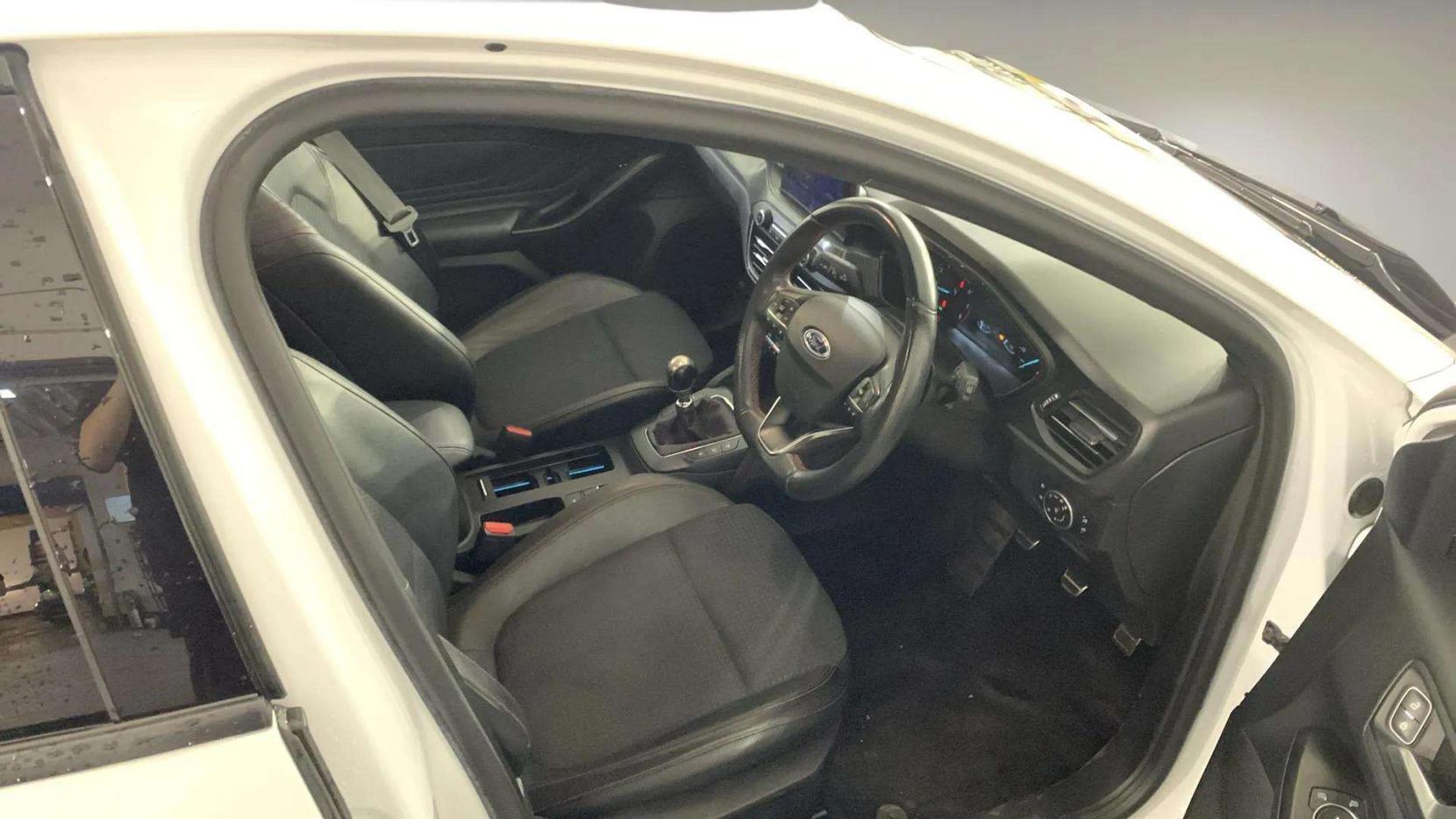 Ford Focus 1.0T EcoBoost ST-Line X Hatchback 5dr Petrol Manual Euro 6 (s/s) (125 ps)