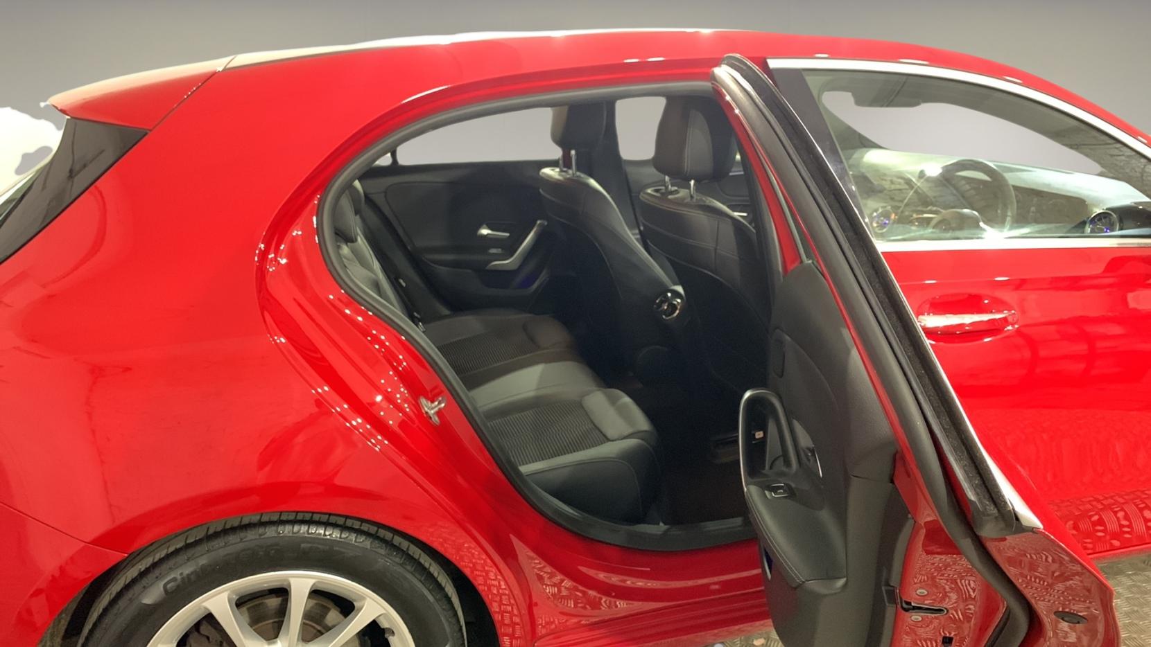 Mercedes-Benz A Class 1.5 A180d Sport (Premium) Hatchback 5dr Diesel 7G-DCT Euro 6 (s/s) (116 ps)