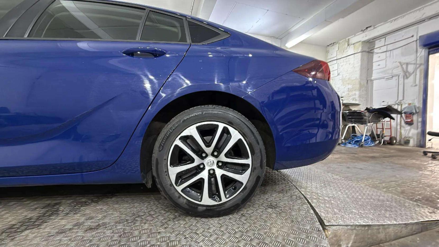 Vauxhall Insignia 1.6 Turbo D ecoTEC Design Nav Grand Sport 5dr Diesel Manual Euro 6 (s/s) (110 ps)