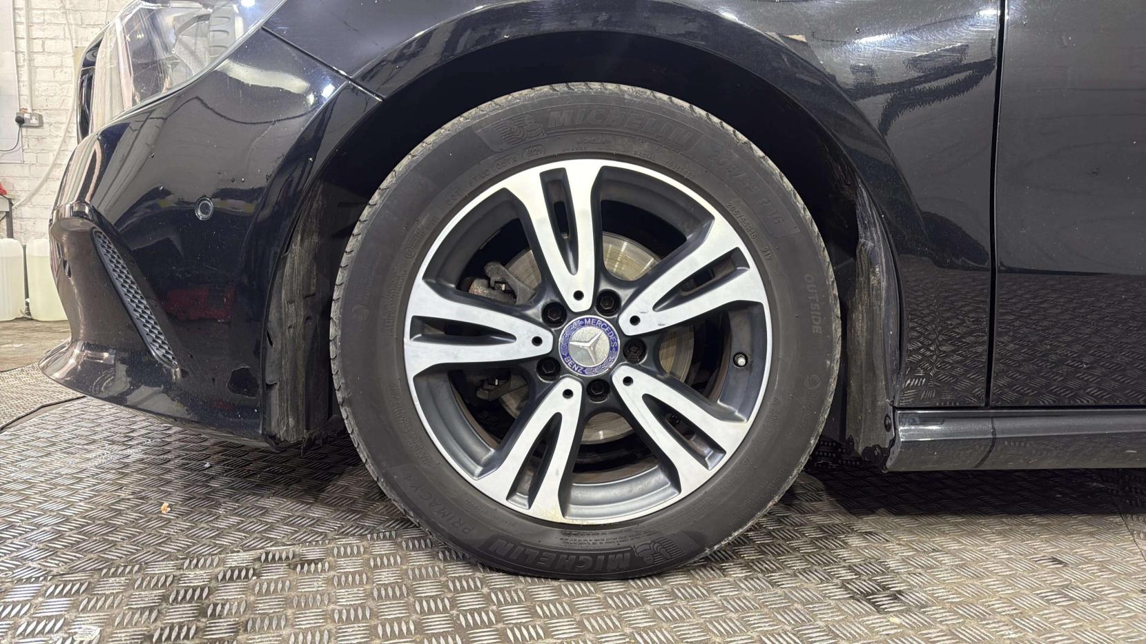 Mercedes-Benz A Class 1.5 A180d SE (Executive) Hatchback 5dr Diesel Manual Euro 6 (s/s) (109 ps)