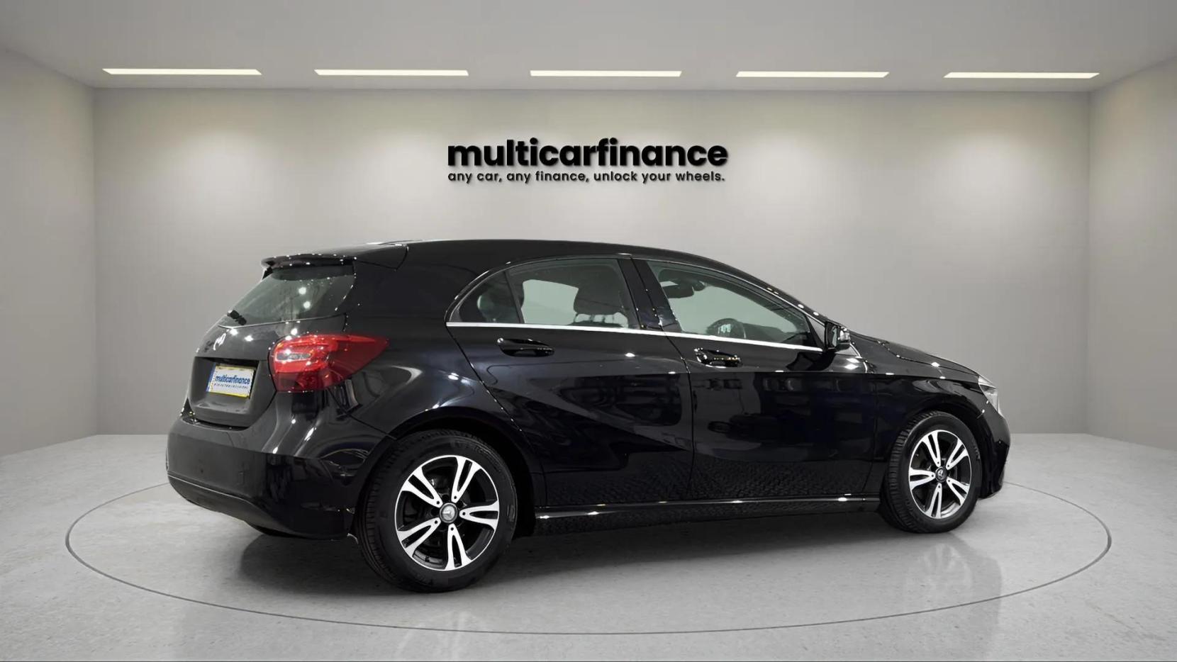 Mercedes-Benz A Class 1.5 A180d SE (Executive) Hatchback 5dr Diesel Manual Euro 6 (s/s) (109 ps)