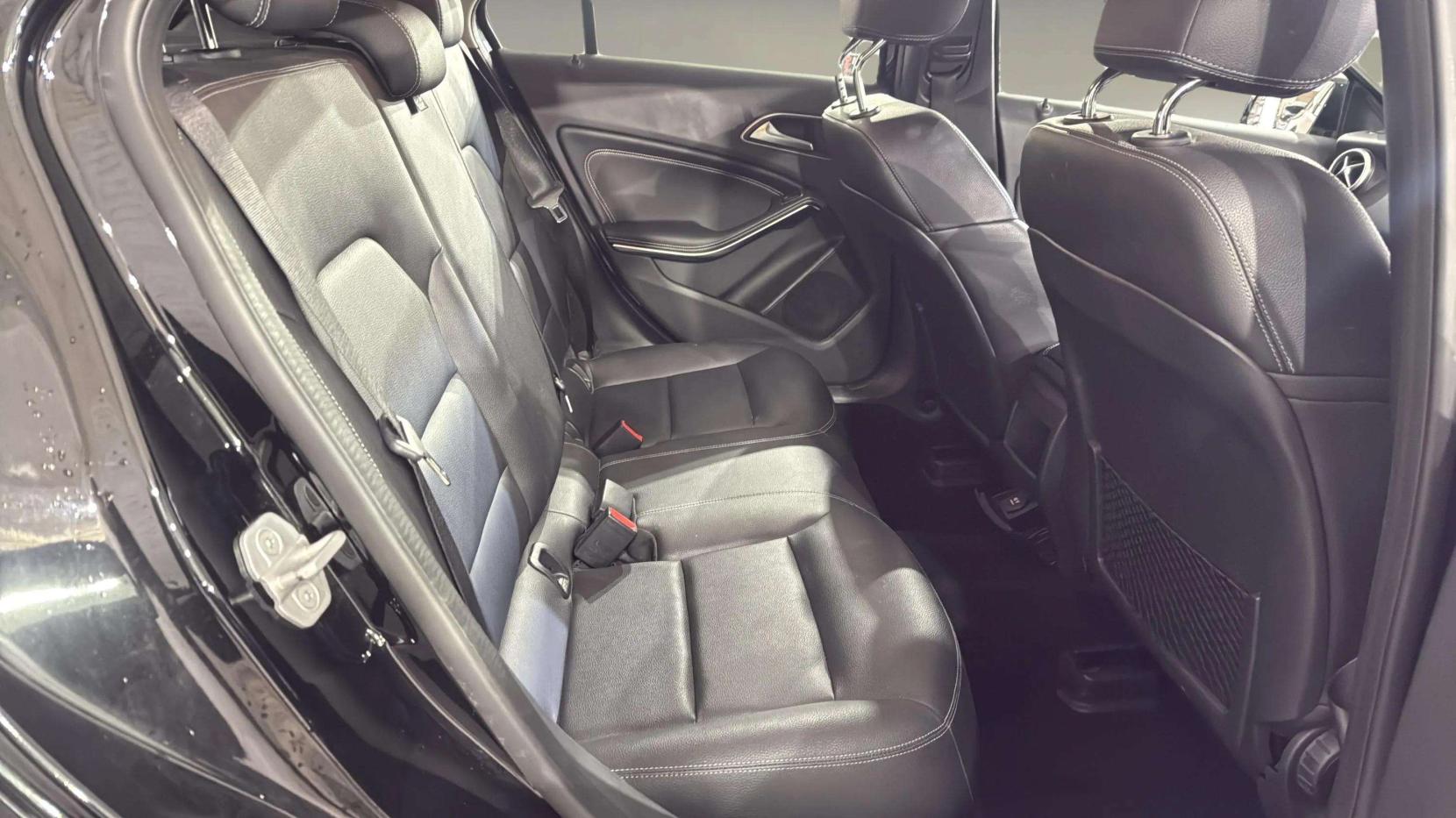 Mercedes-Benz A Class 1.5 A180d SE (Executive) Hatchback 5dr Diesel Manual Euro 6 (s/s) (109 ps)