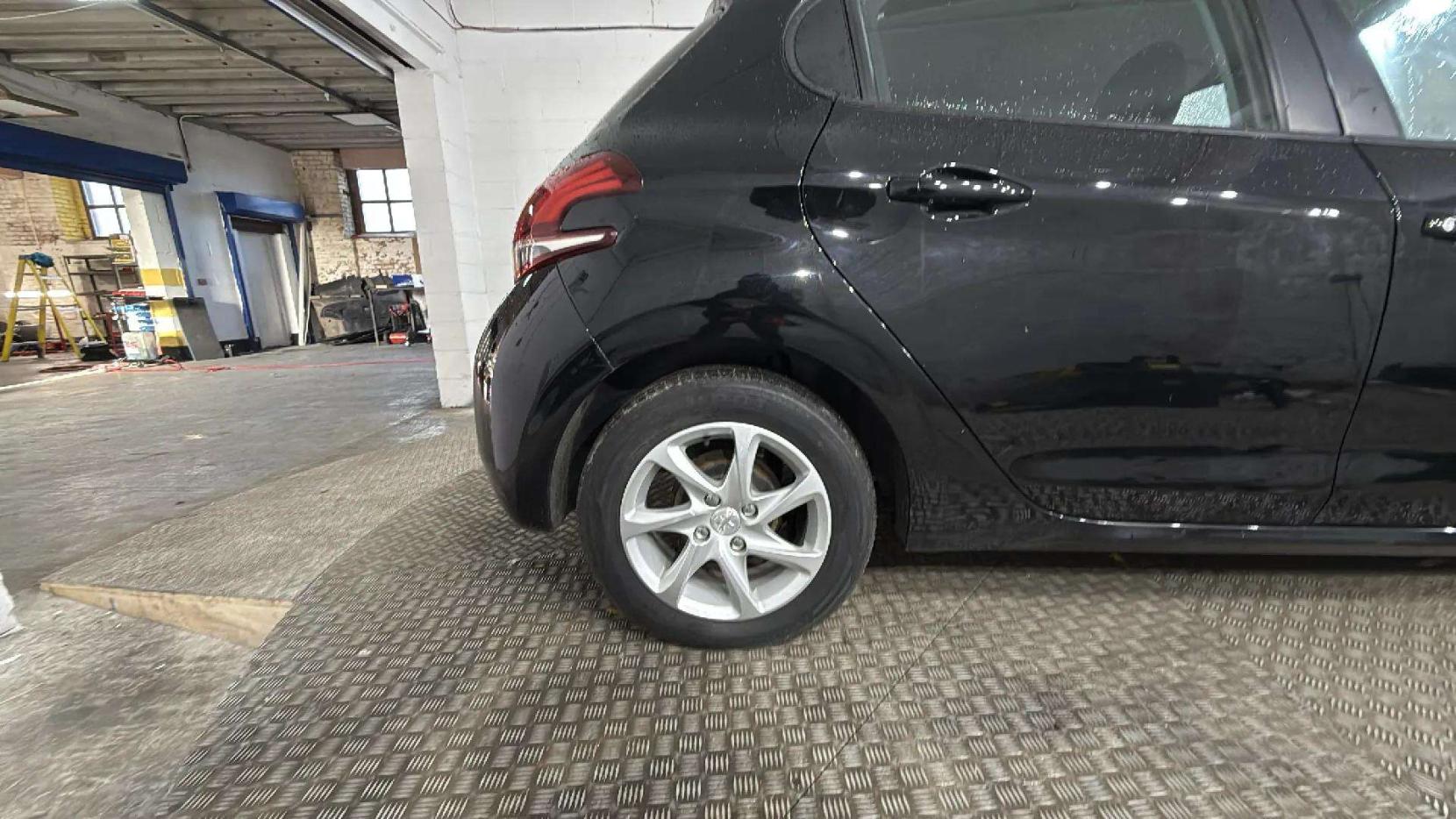 Peugeot 208 1.2 PureTech Active Hatchback 5dr Petrol Manual Euro 6 (s/s) (82 ps)
