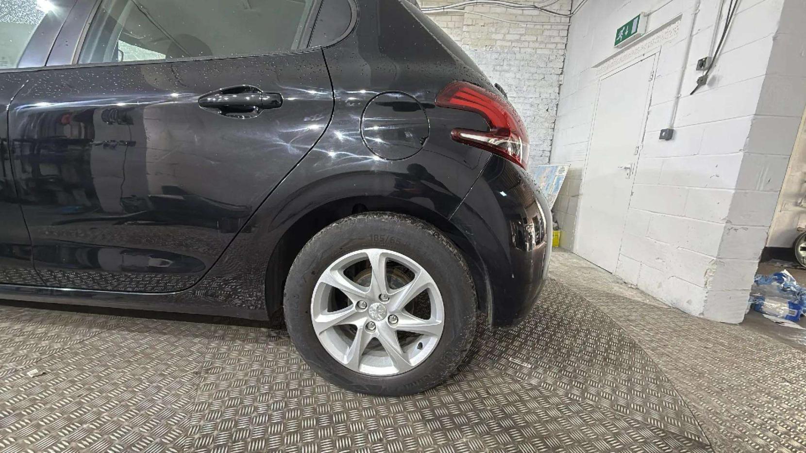 Peugeot 208 1.2 PureTech Active Hatchback 5dr Petrol Manual Euro 6 (s/s) (82 ps)