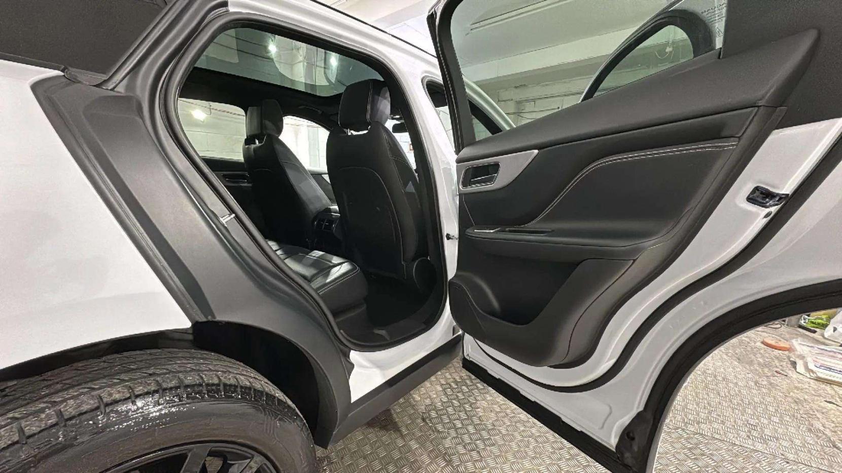 Jaguar F-PACE 2.0 D180 R-Sport SUV 5dr Diesel Auto AWD Euro 6 (s/s) (180 ps)
