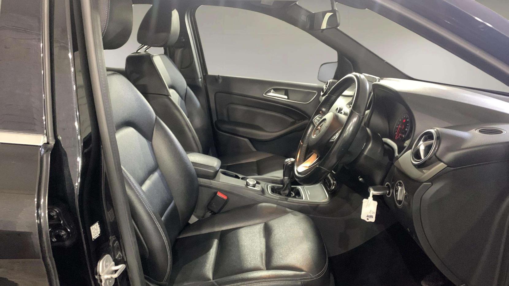 Mercedes-Benz B Class 1.6 B180 SE MPV 5dr Petrol Manual Euro 6 (s/s) (122 ps)