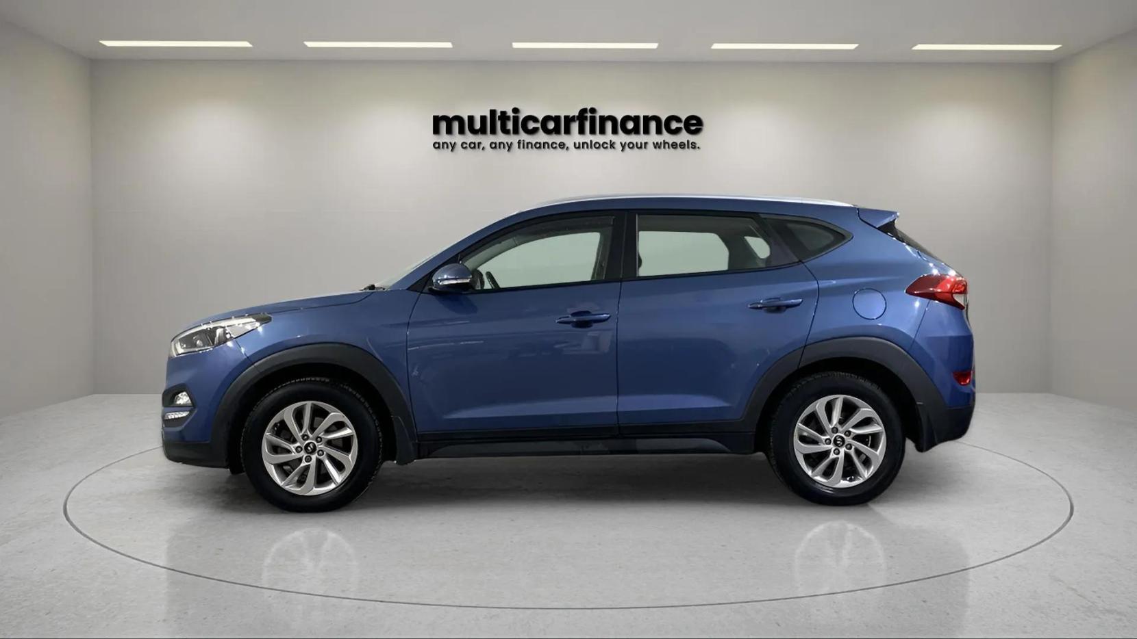 Hyundai TUCSON 2.0 CRDi SE Nav SUV 5dr Diesel Auto 4WD Euro 6 (136 ps)