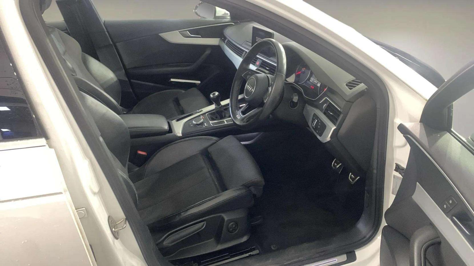 Audi A4 2.0 TDI ultra Sport Saloon 4dr Diesel Manual Euro 6 (s/s) (150 ps)