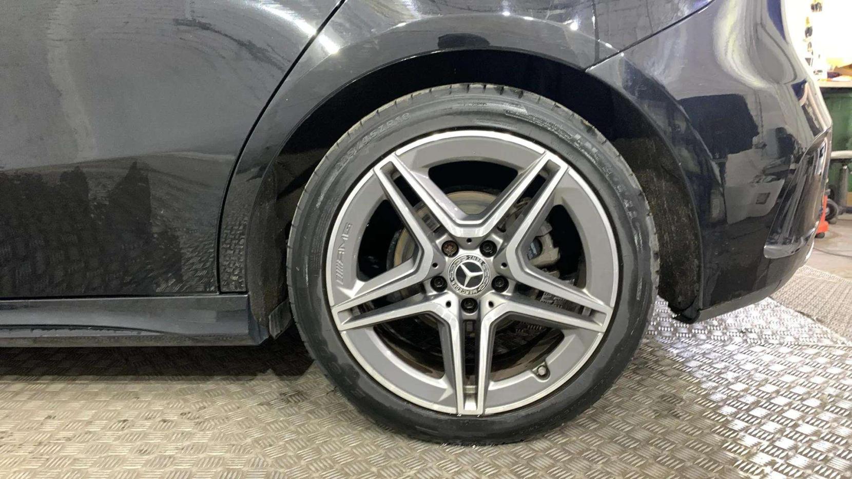 Mercedes-Benz A Class 1.5 A180d AMG Line Hatchback 5dr Diesel 7G-DCT Euro 6 (s/s) (116 ps)