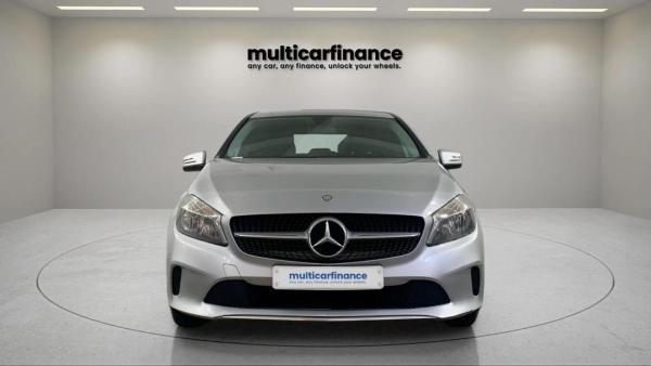 Mercedes-Benz A Class 1.5 A180d SE Hatchback 5dr Diesel 7G-DCT Euro 6 (s/s) (109 ps)