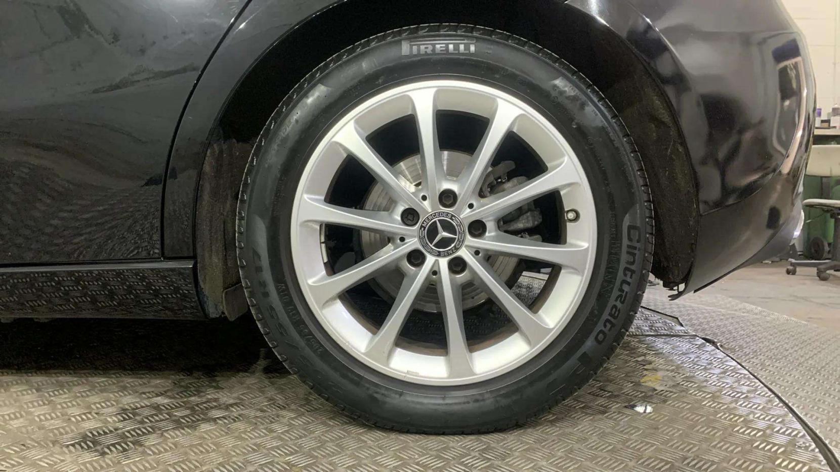 Mercedes-Benz A Class 1.5 A180d Sport Hatchback 5dr Diesel 7G-DCT Euro 6 (s/s) (116 ps)