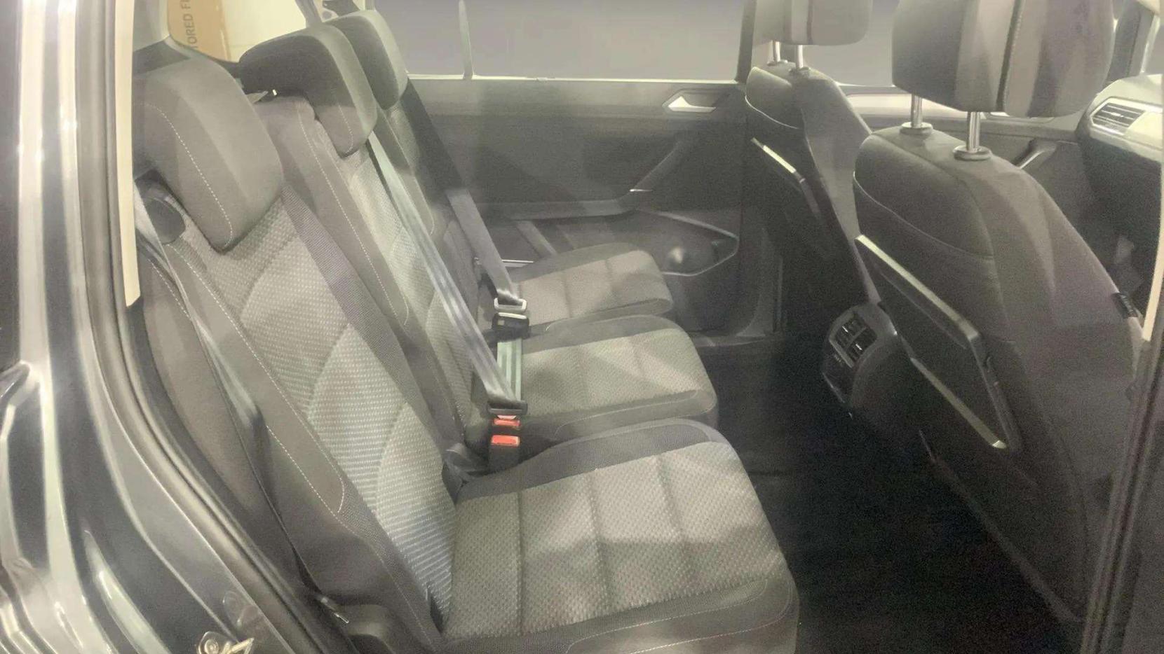 Volkswagen Touran 1.6 TDI SE Family MPV 5dr Diesel DSG Euro 6 (s/s) (115 ps)