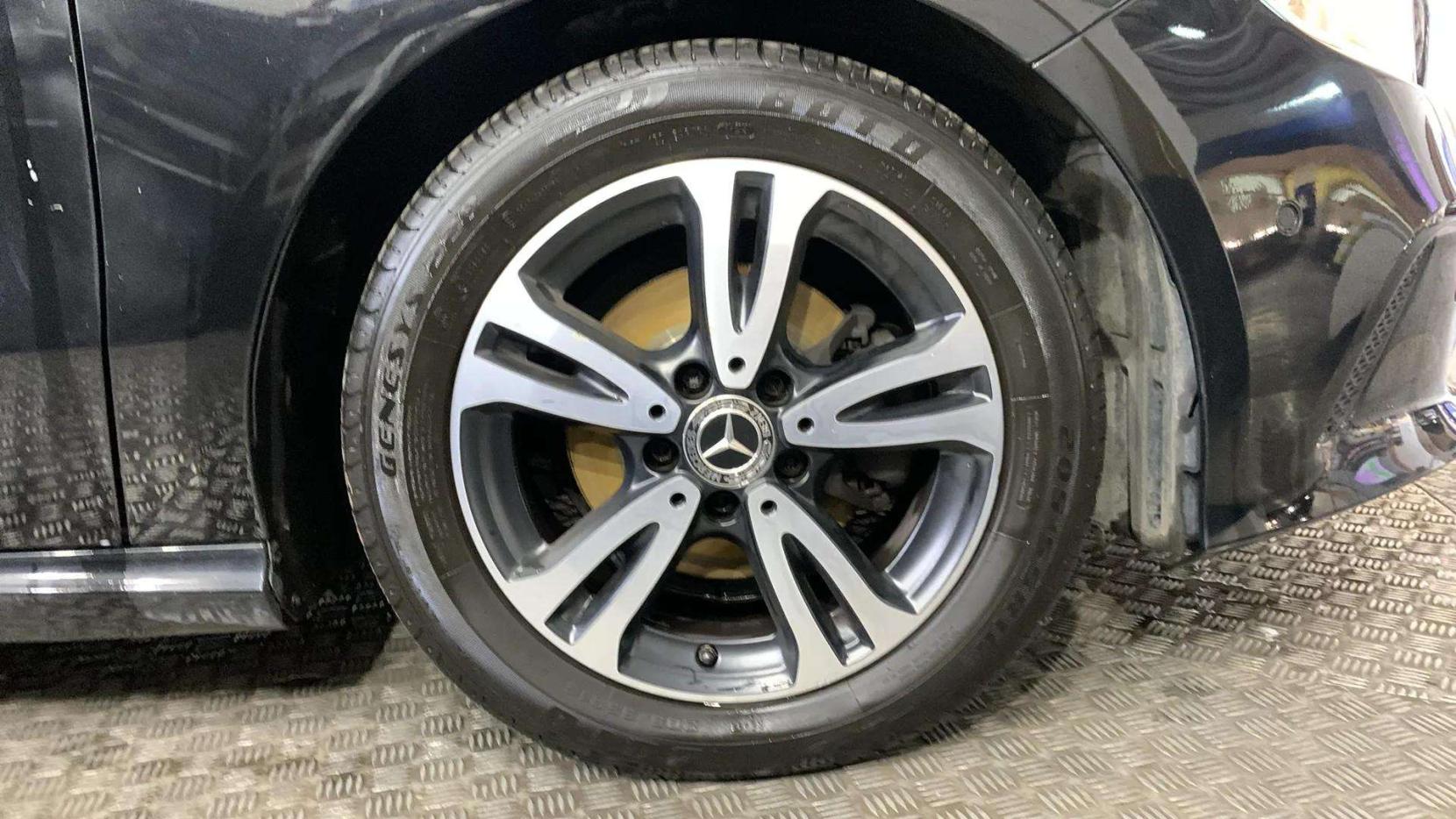 Mercedes-Benz A Class 1.5 A180d SE (Executive) Hatchback 5dr Diesel Manual Euro 6 (s/s) (109 ps)
