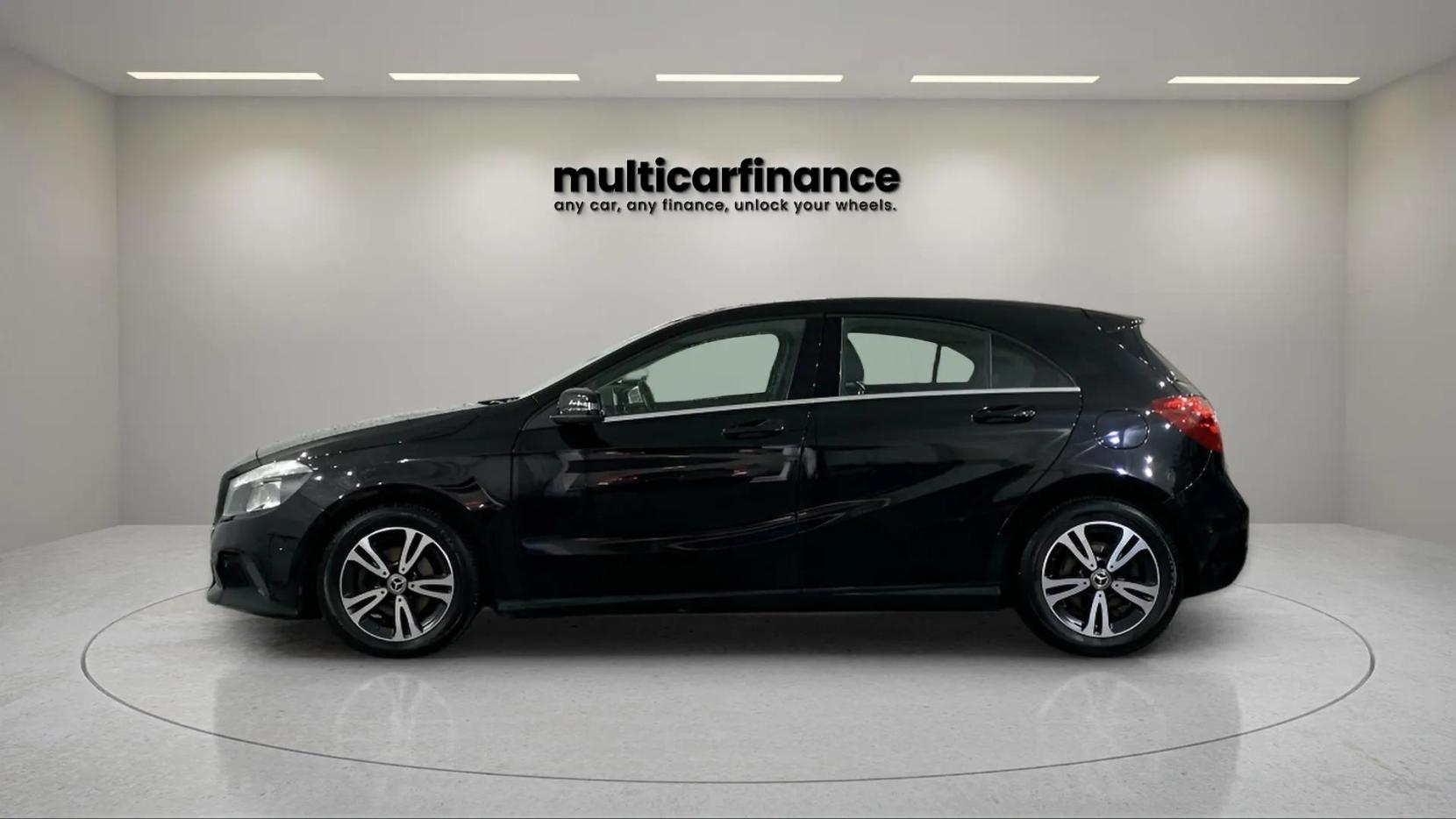 Mercedes-Benz A Class 1.5 A180d SE (Executive) Hatchback 5dr Diesel Manual Euro 6 (s/s) (109 ps)