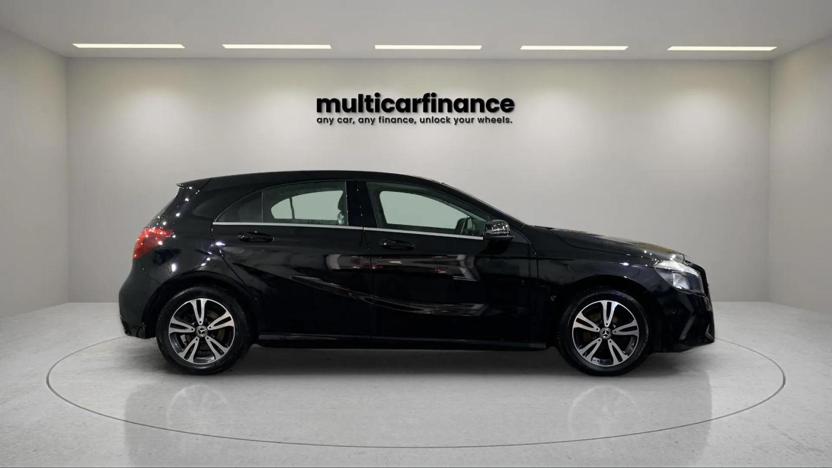 Mercedes-Benz A Class 1.5 A180d SE (Executive) Hatchback 5dr Diesel Manual Euro 6 (s/s) (109 ps)