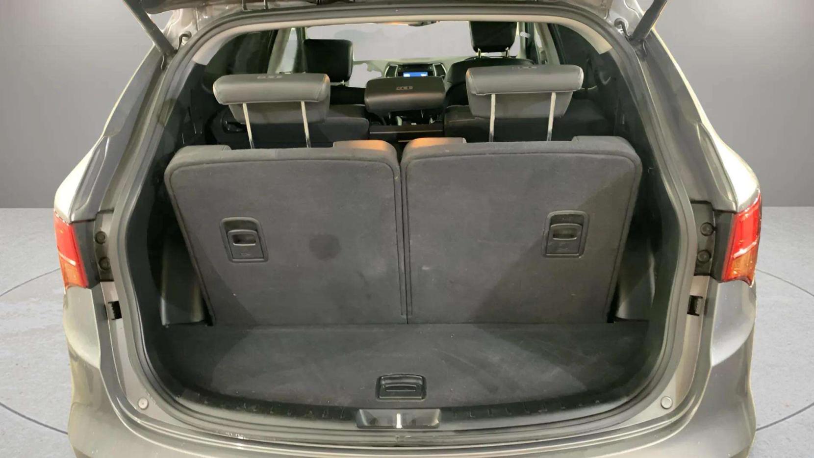 Hyundai Santa Fe 2.2 CRDi Premium SE SUV 5dr Diesel Manual 4WD Euro 5 (7 seat) (194 bhp)