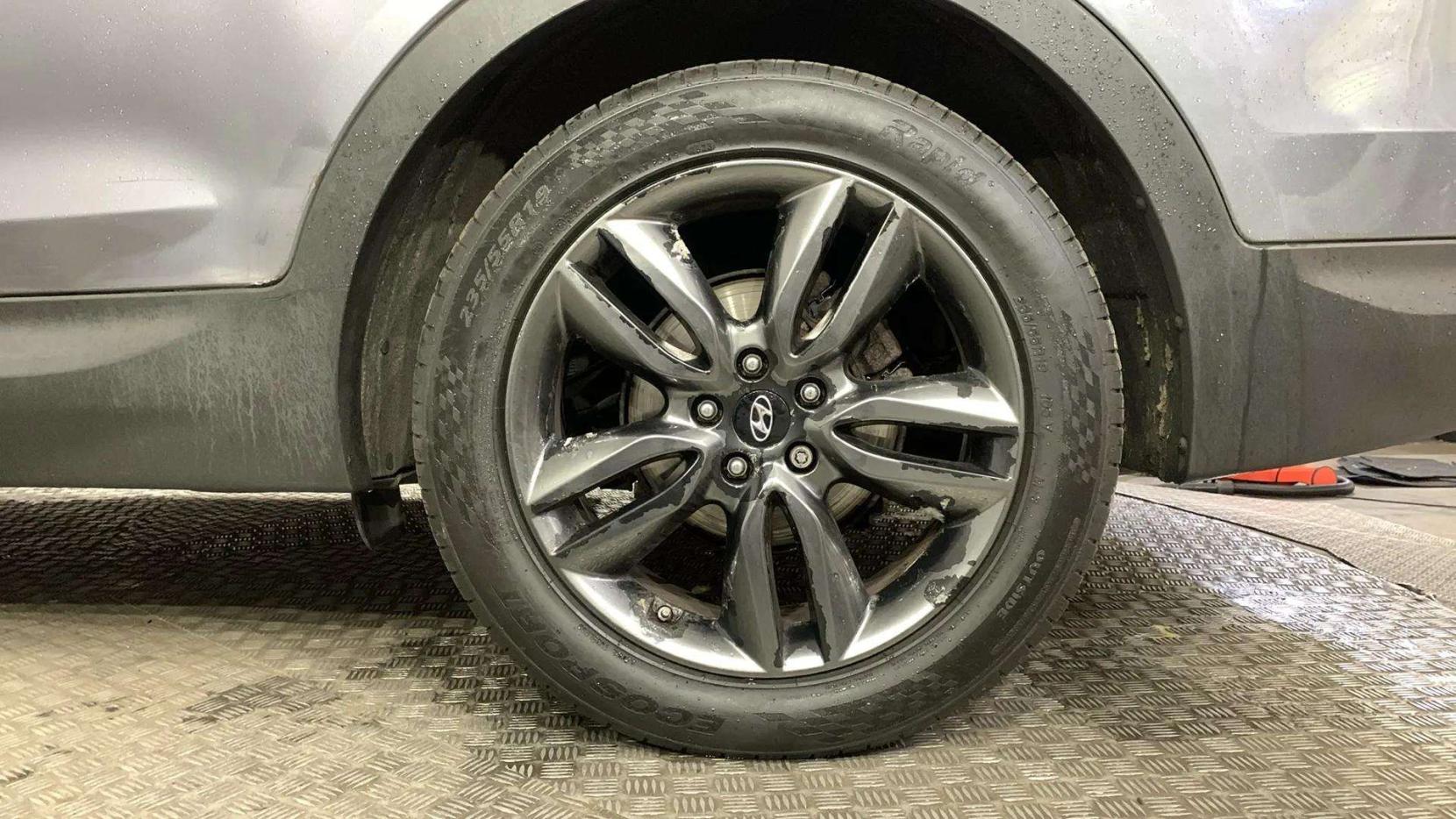 Hyundai Santa Fe 2.2 CRDi Premium SE SUV 5dr Diesel Manual 4WD Euro 5 (7 seat) (194 bhp)