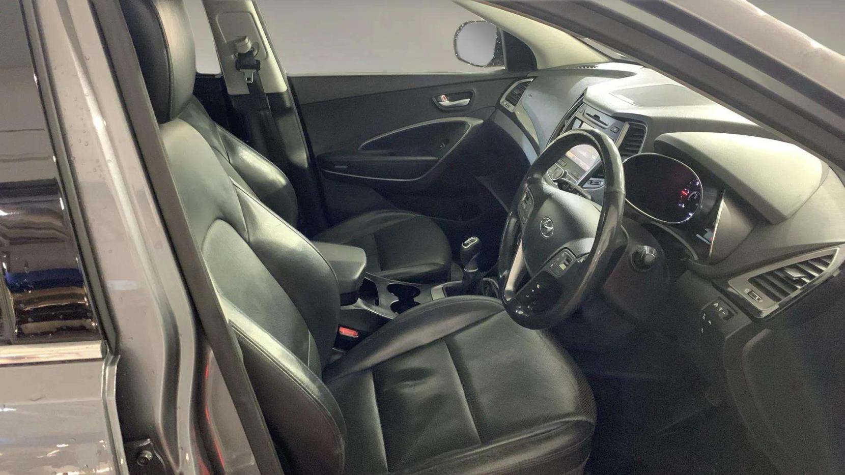 Hyundai Santa Fe 2.2 CRDi Premium SE SUV 5dr Diesel Manual 4WD Euro 5 (7 seat) (194 bhp)