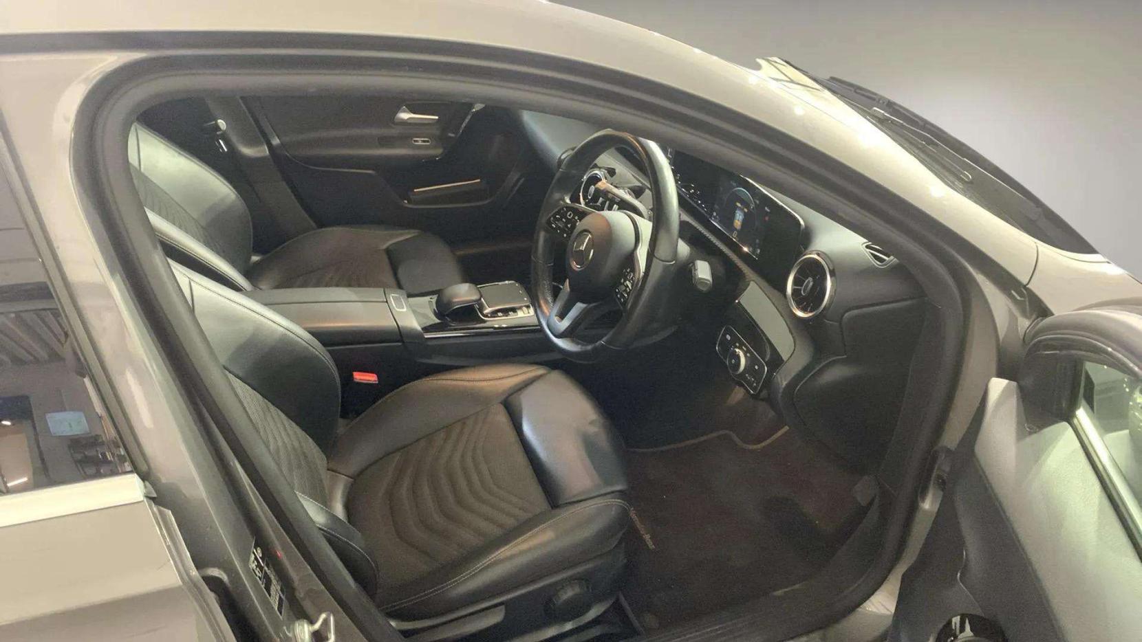 Mercedes-Benz A Class 1.3 A180 SE Hatchback 5dr Petrol 7G-DCT Euro 6 (s/s) (136 ps)