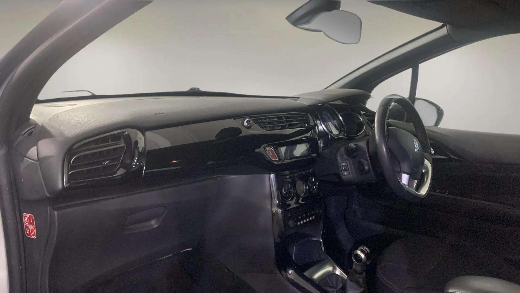 Citroen DS3 1.2 PureTech DStyle Plus Hatchback 3dr Petrol Manual Euro 6 (s/s) (110 ps)