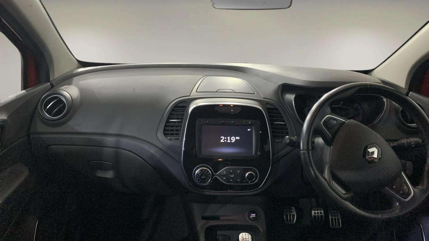 Renault Captur 0.9 TCe ENERGY Dynamique S Nav SUV 5dr Petrol Manual Euro 6 (s/s) (90 ps)