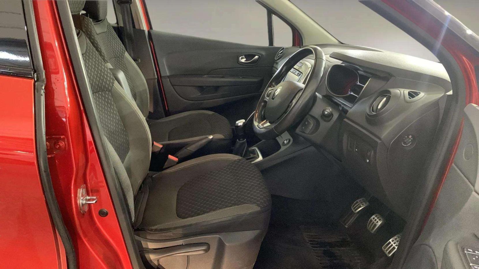 Renault Captur 0.9 TCe ENERGY Dynamique S Nav SUV 5dr Petrol Manual Euro 6 (s/s) (90 ps)