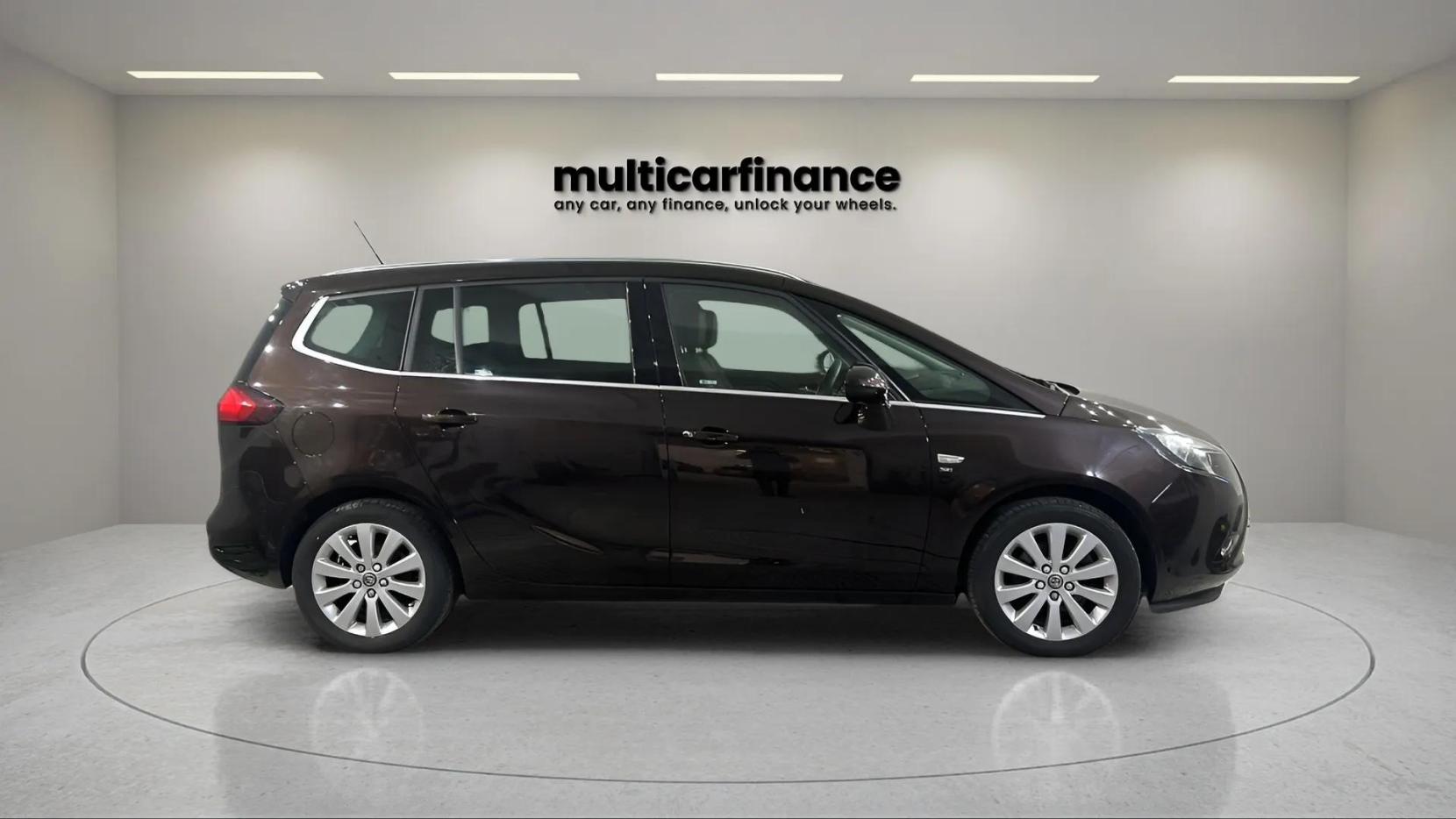 Vauxhall Zafira Tourer 1.4i Turbo SE MPV 5dr Petrol Manual Euro 6 (140 ps)