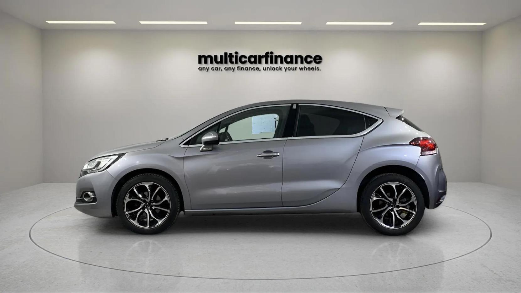 DS AUTOMOBILES DS 4 1.6 BlueHDi Prestige Hatchback 5dr Diesel Manual Euro 6 (s/s) (120 ps)