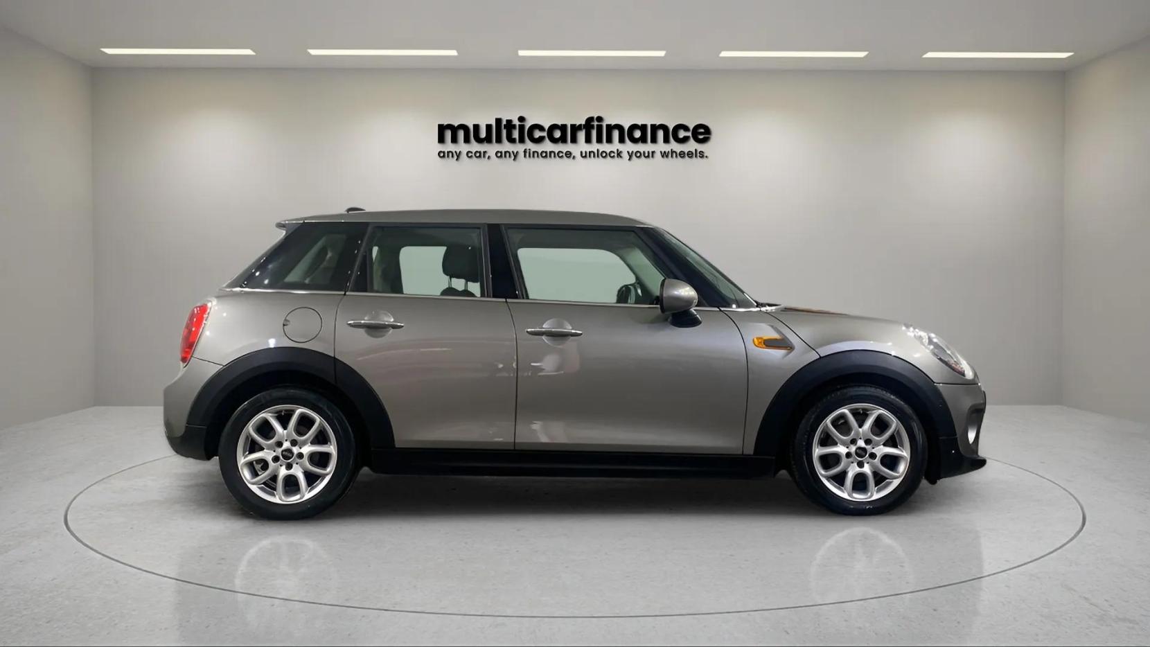 MINI Hatch 1.5 Cooper D Hatchback 5dr Diesel Manual Euro 6 (s/s) (116 ps)