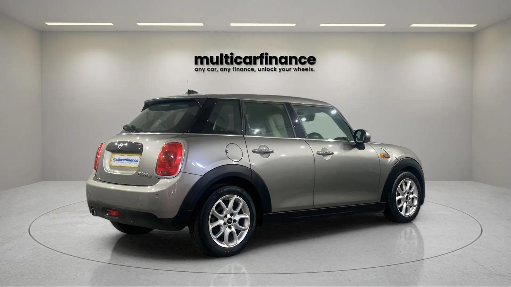 MINI Hatch 1.5 Cooper D Hatchback 5dr Diesel Manual Euro 6 (s/s) (116 ps)
