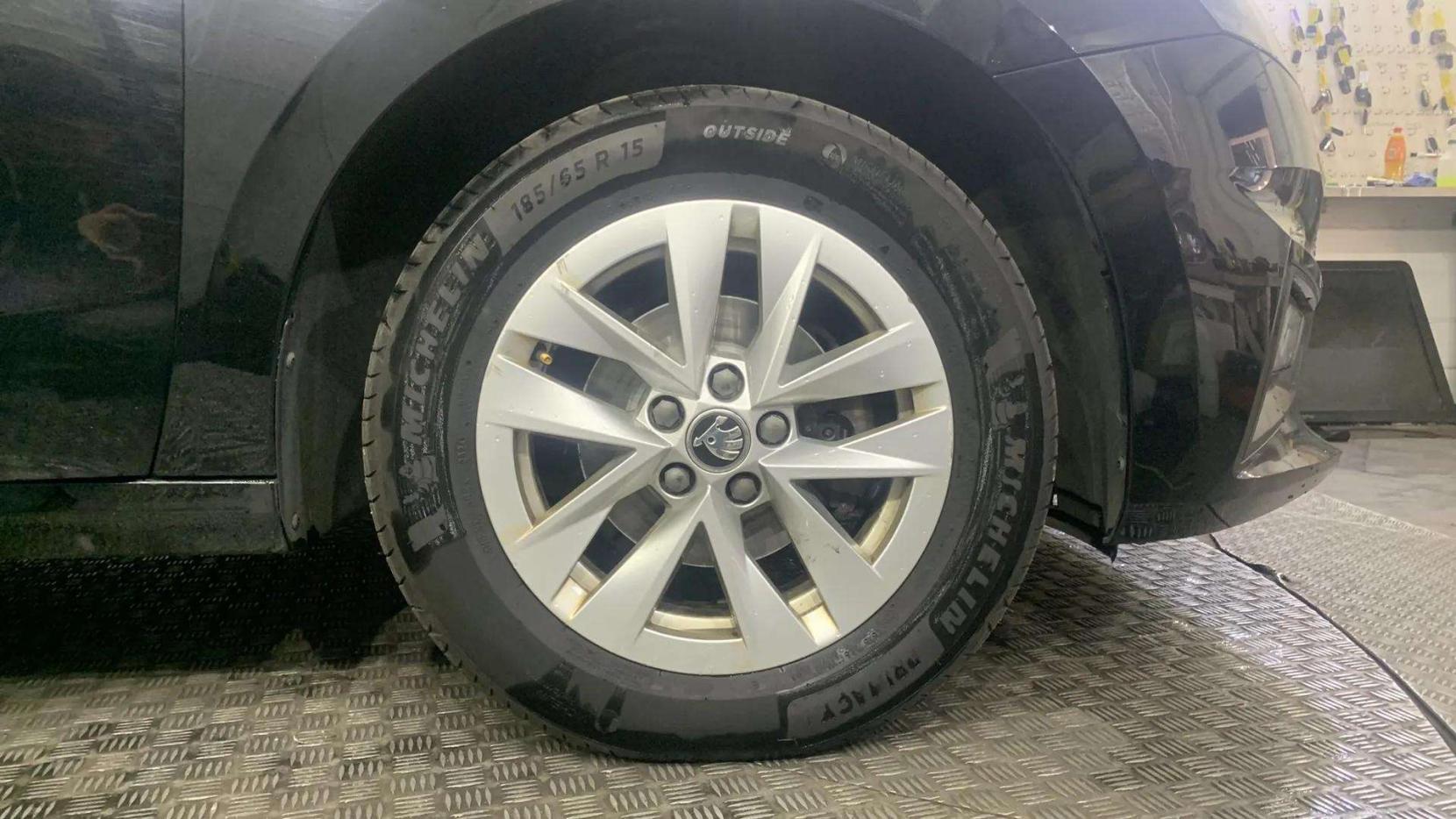Skoda Fabia 1.0 MPI SE Comfort Hatchback 5dr Petrol Manual Euro 6 (s/s) (80 ps)