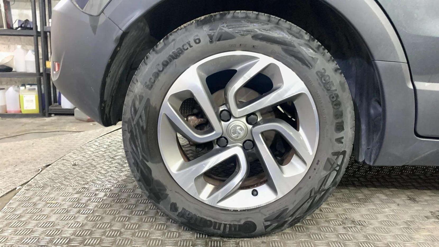 Vauxhall Crossland X 1.2 Tech Line Nav SUV 5dr Petrol Manual Euro 6 (81 ps)