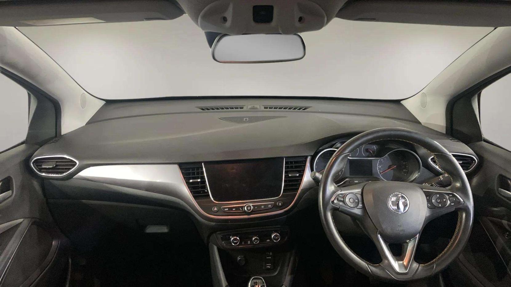 Vauxhall Crossland X 1.2 Tech Line Nav SUV 5dr Petrol Manual Euro 6 (81 ps)