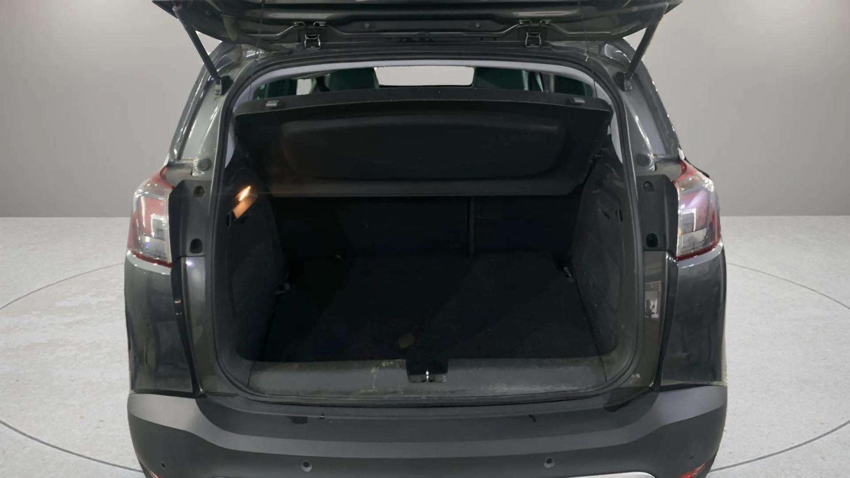 Vauxhall Crossland X 1.2 Tech Line Nav SUV 5dr Petrol Manual Euro 6 (81 ps)
